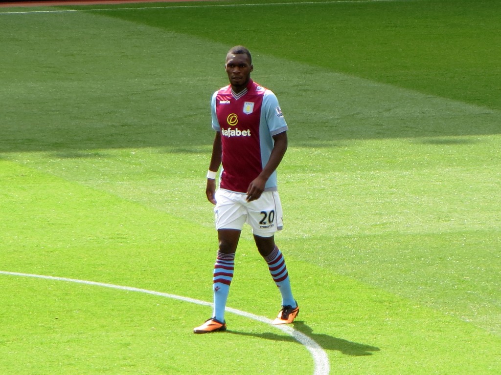 Christian_Benteke,_Aston_Villa_2013